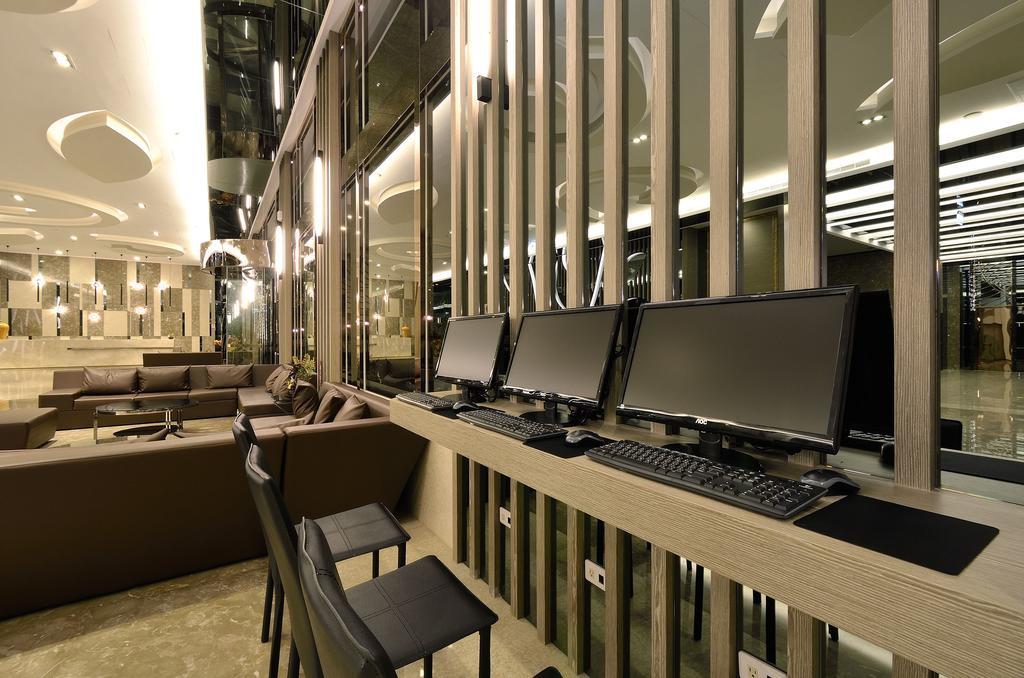 Tsun Huang Hotel Chiayi Exterior foto