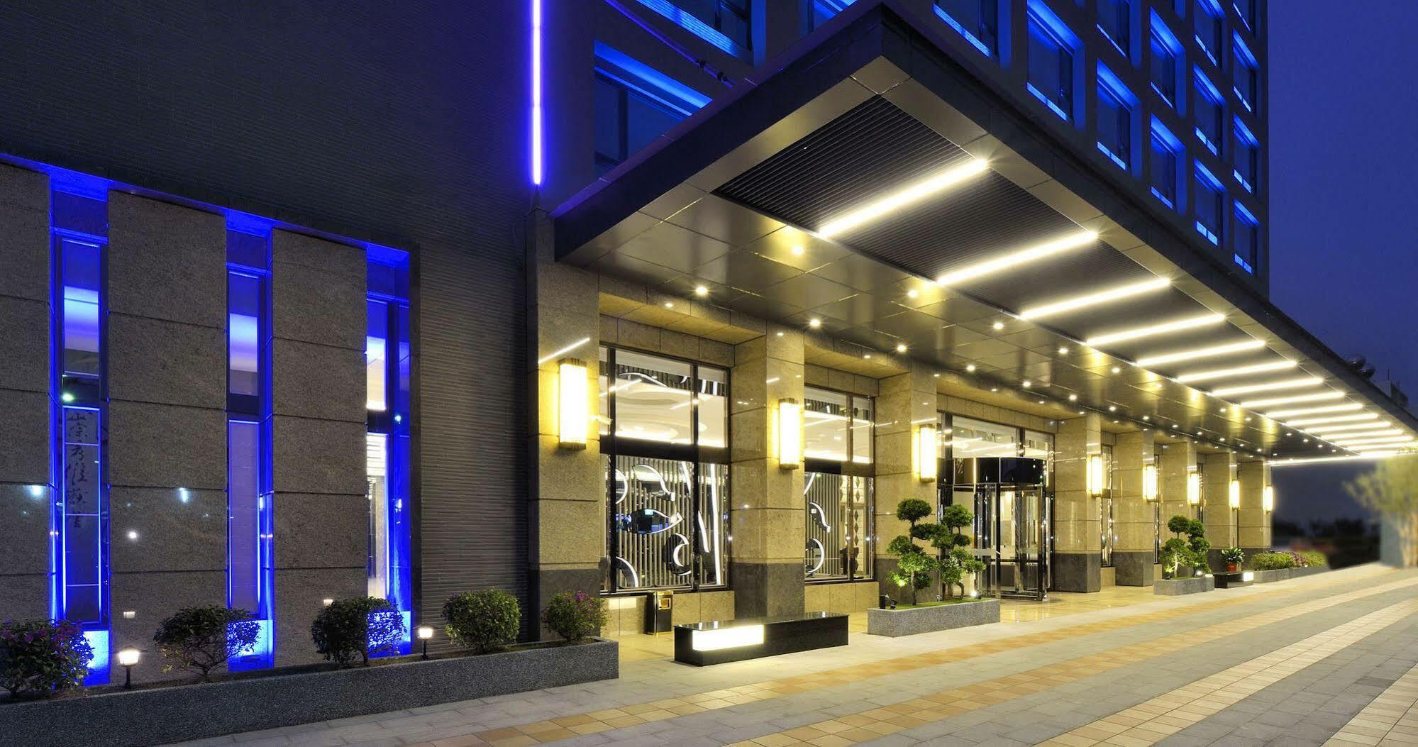 Tsun Huang Hotel Chiayi Exterior foto