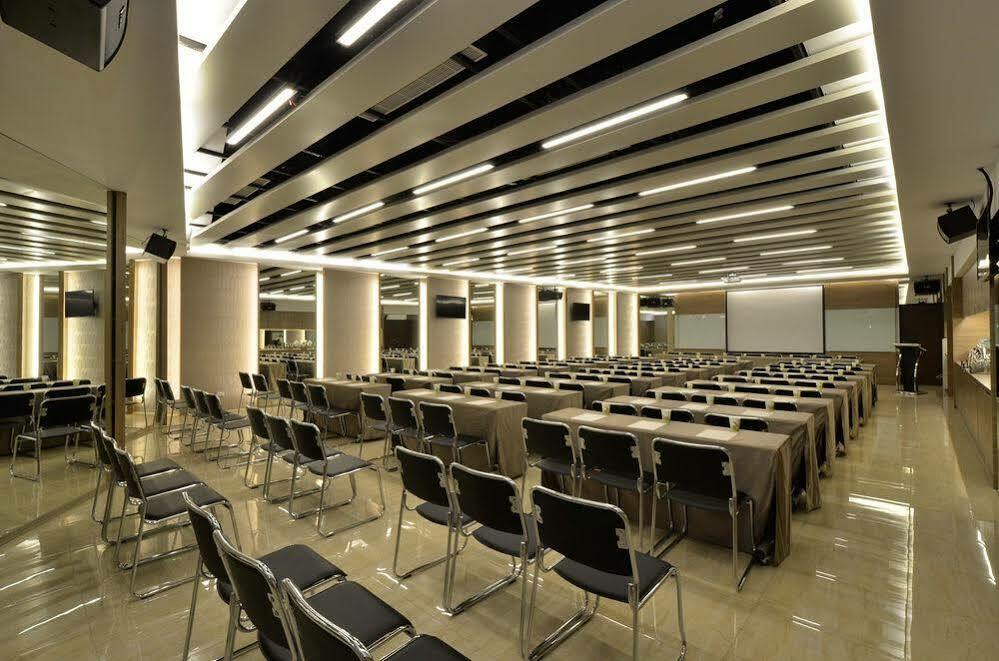 Tsun Huang Hotel Chiayi Exterior foto