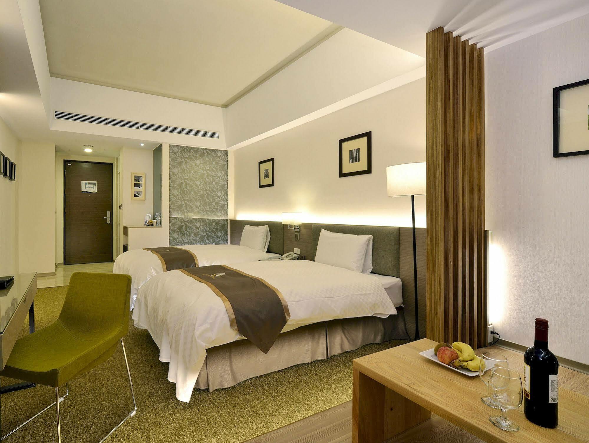 Tsun Huang Hotel Chiayi Exterior foto